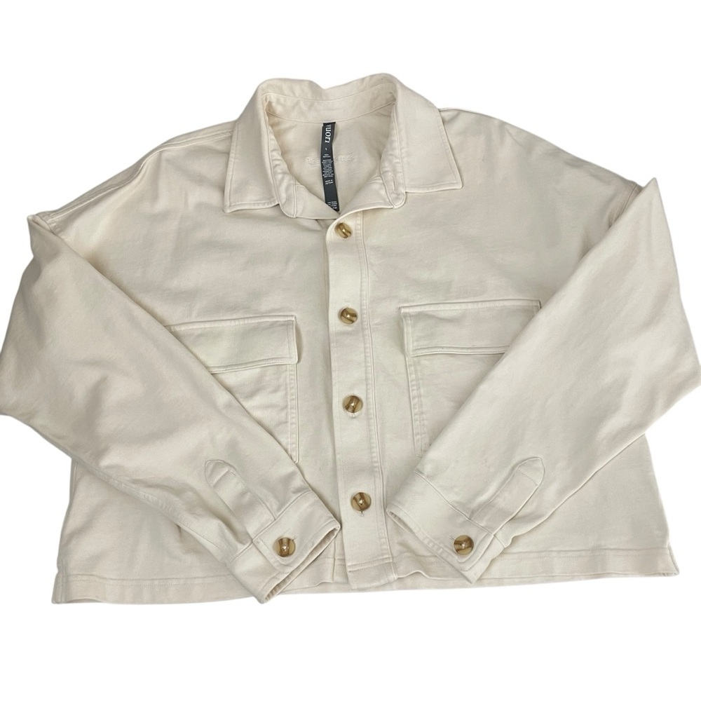 Vuori Mackenzie Cropped Button Shirt Jacket Shacket Natural Large - Picture 10 of 16